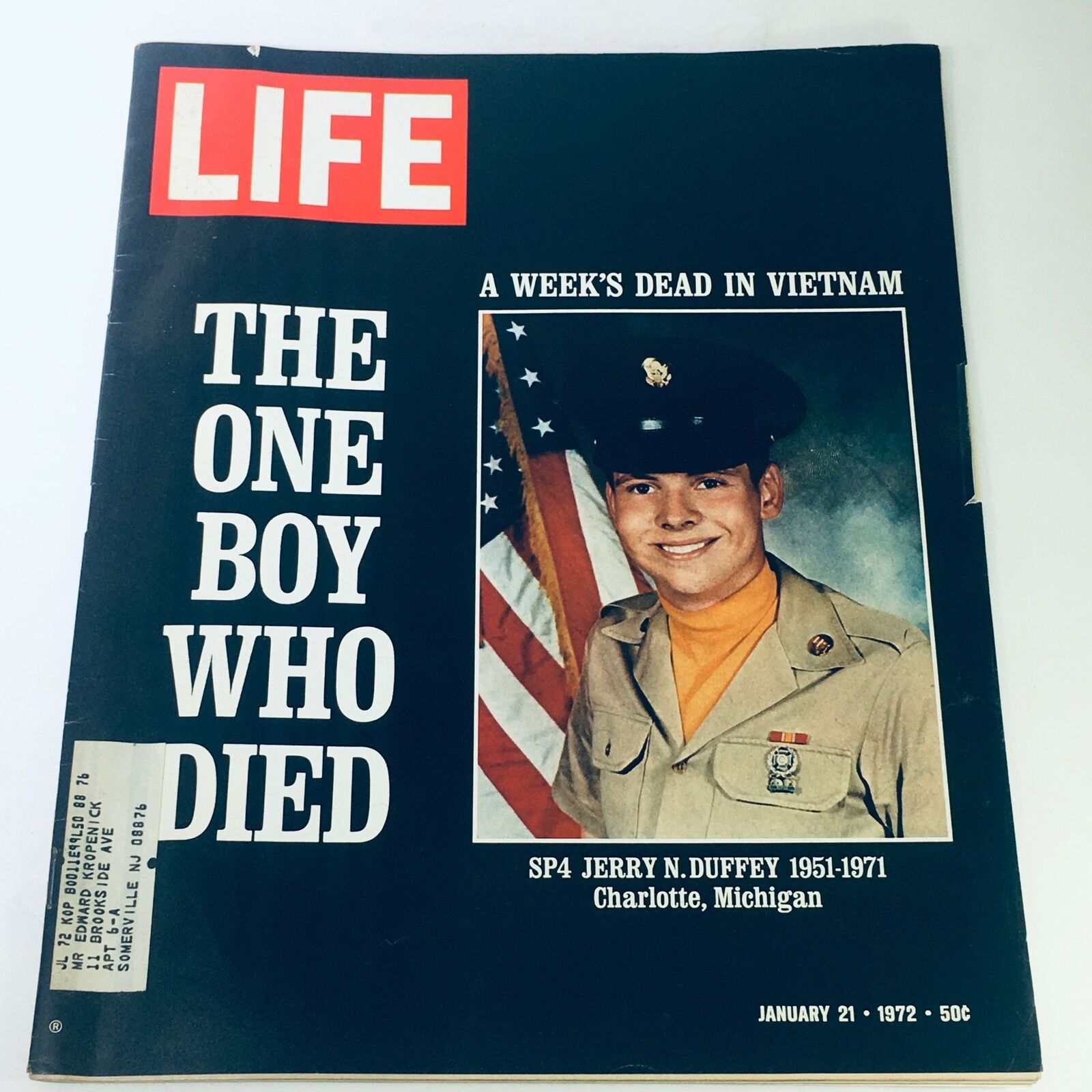 Cover of VTG Life Magazine January 21 1972 featuring the title 'The One Who Died SP4 Jerry N. Duffey' with an image of a soldier and an American flag.