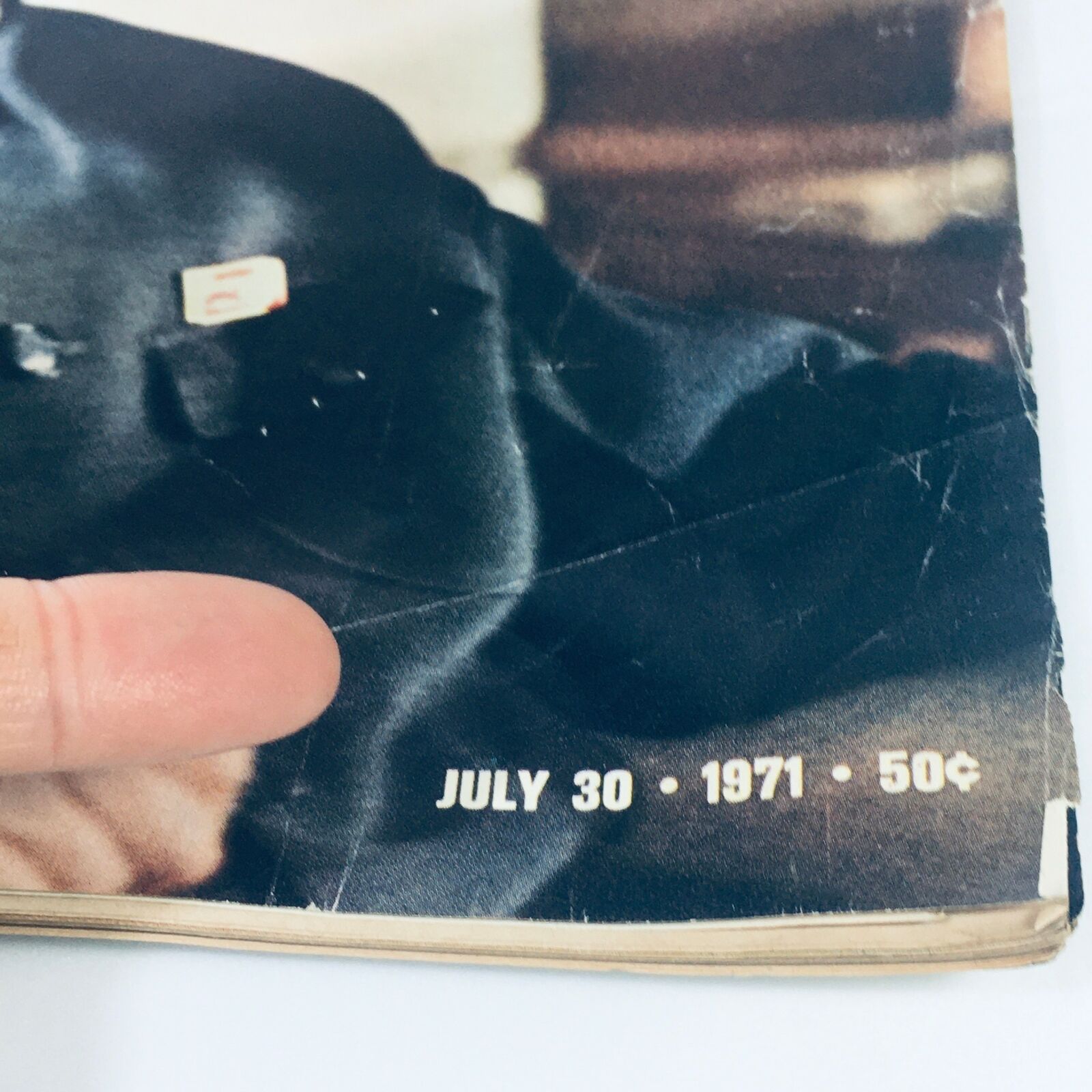 Close-up view of the bottom of the VTG Life Magazine July 30 1971 cover, showing the publication date and price.