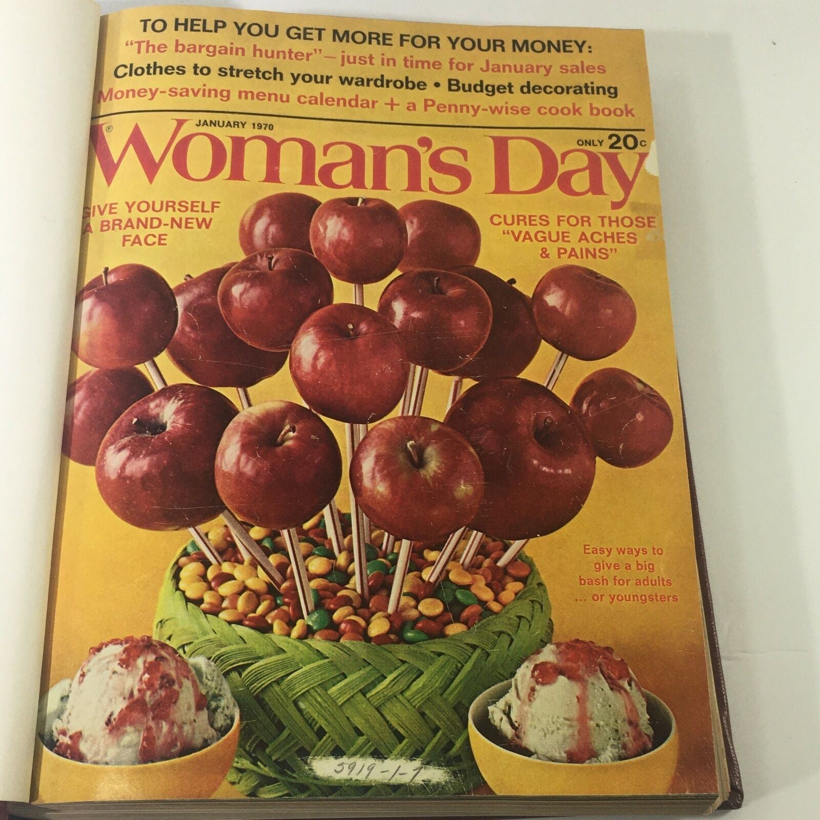 January 1970 cover of the Woman's Day Magazine featuring a vibrant image of apples and ice cream, promoting ideas for parties.