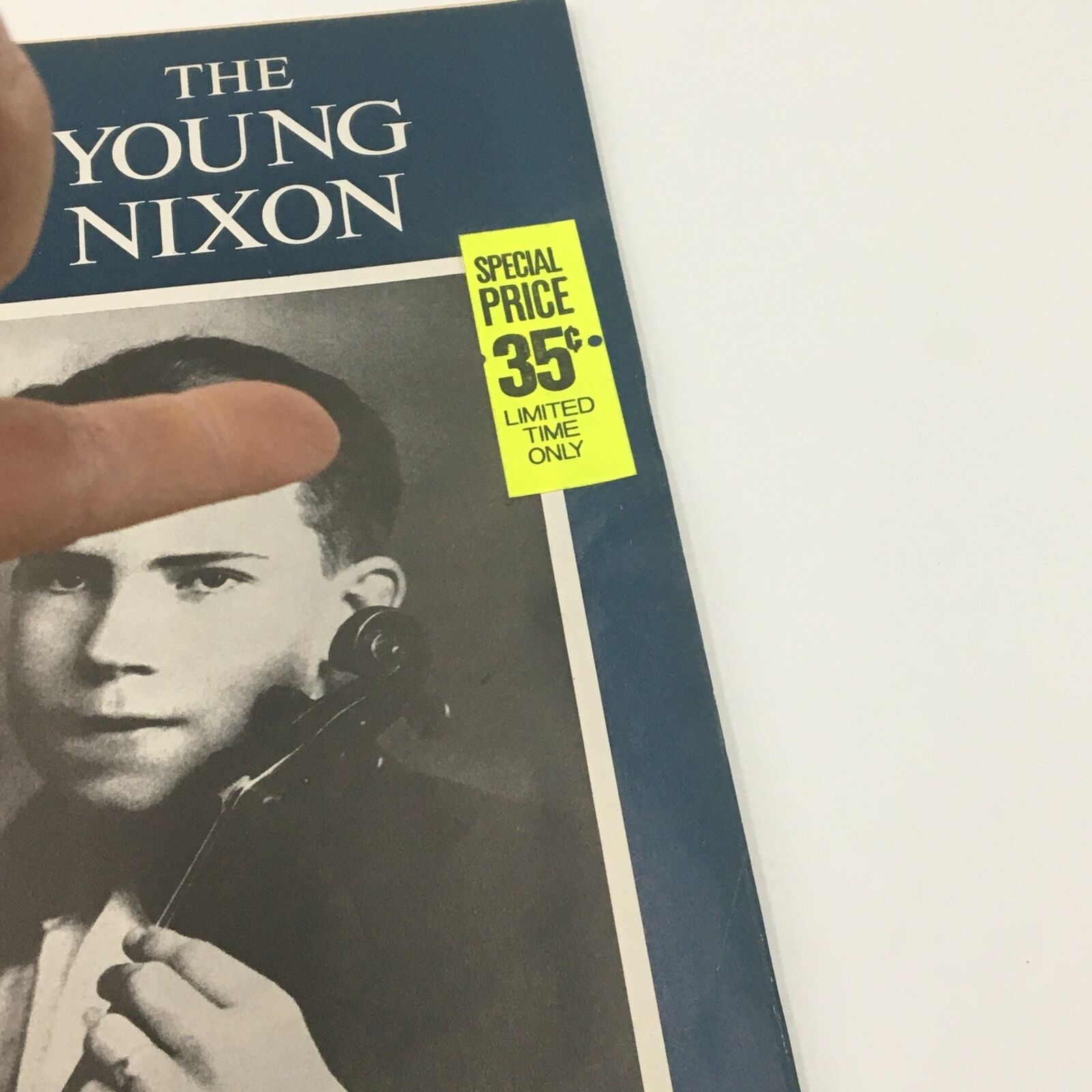 Life Magazine November 6 1970 Featuring Young Richard Nixon - Newsstand Edition, Collectible