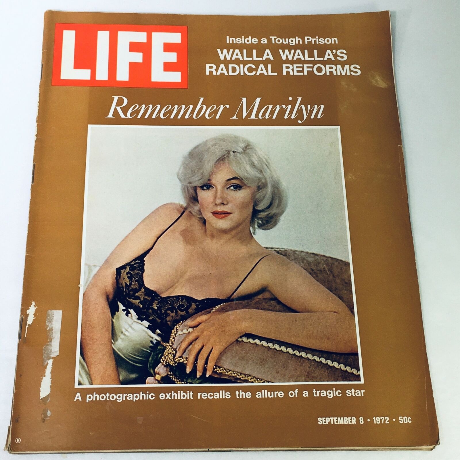 Cover of VTG Life Magazine September 8, 1972, featuring a photographic exhibit of Marilyn Monroe, highlighting her iconic beauty.