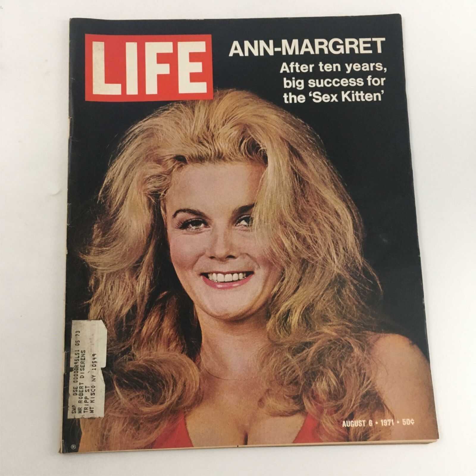 VTG Life Magazine August 6, 1971 featuring Ann-Margret on the cover, showcasing her iconic beauty and charm as the 'Sex Kitten' from the early 1970s.