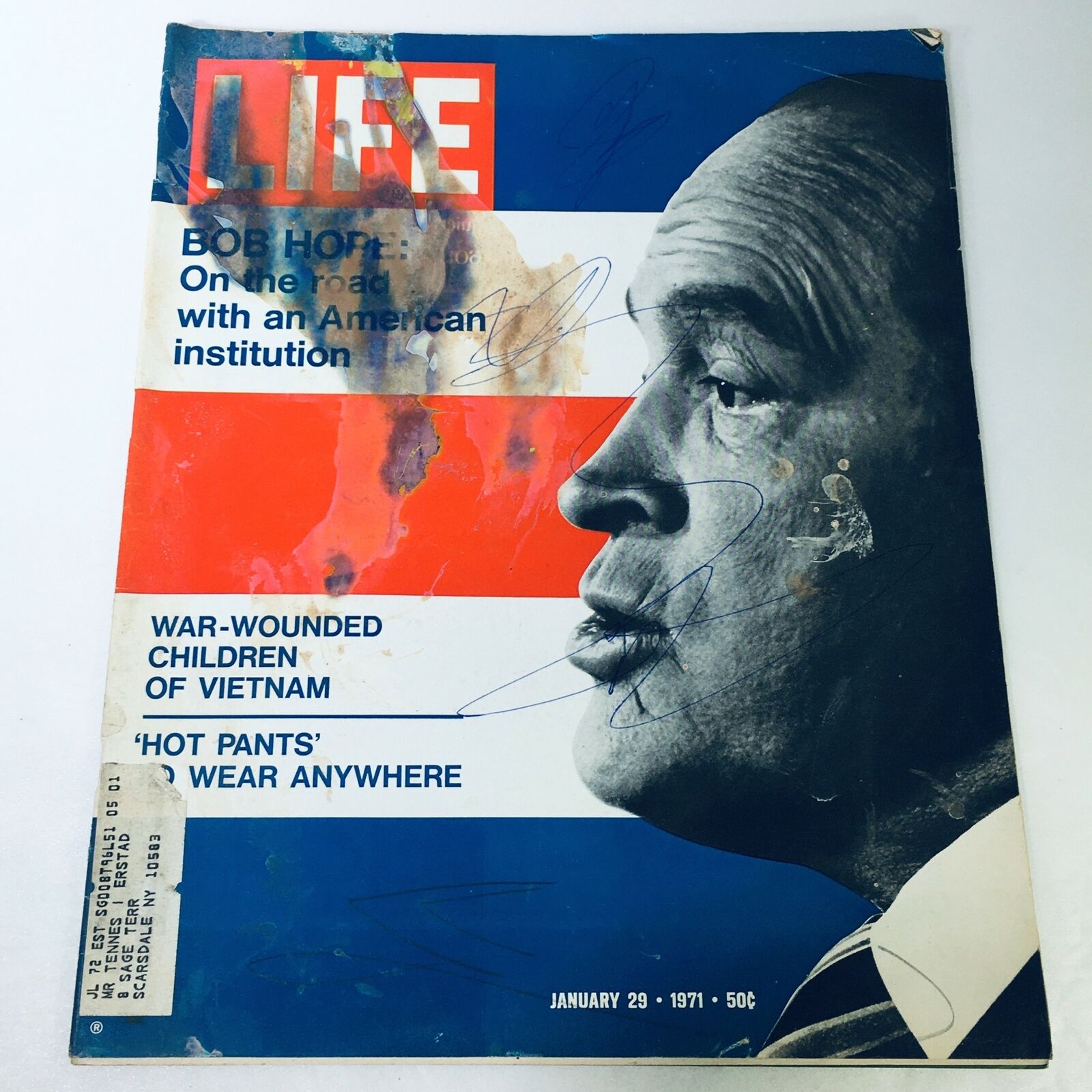 Cover of VTG Life Magazine January 29 1971 featuring Bob Hope on the road, with colorful background and text describing American institution.