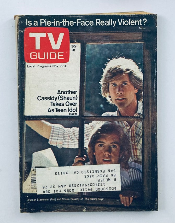 Cover of TV Guide Magazine November 5 1977 featuring Shaun Cassidy, titled 'Is a Pie-in-the-Face Really Violent?' showcasing local programs from Nov. 5-11.