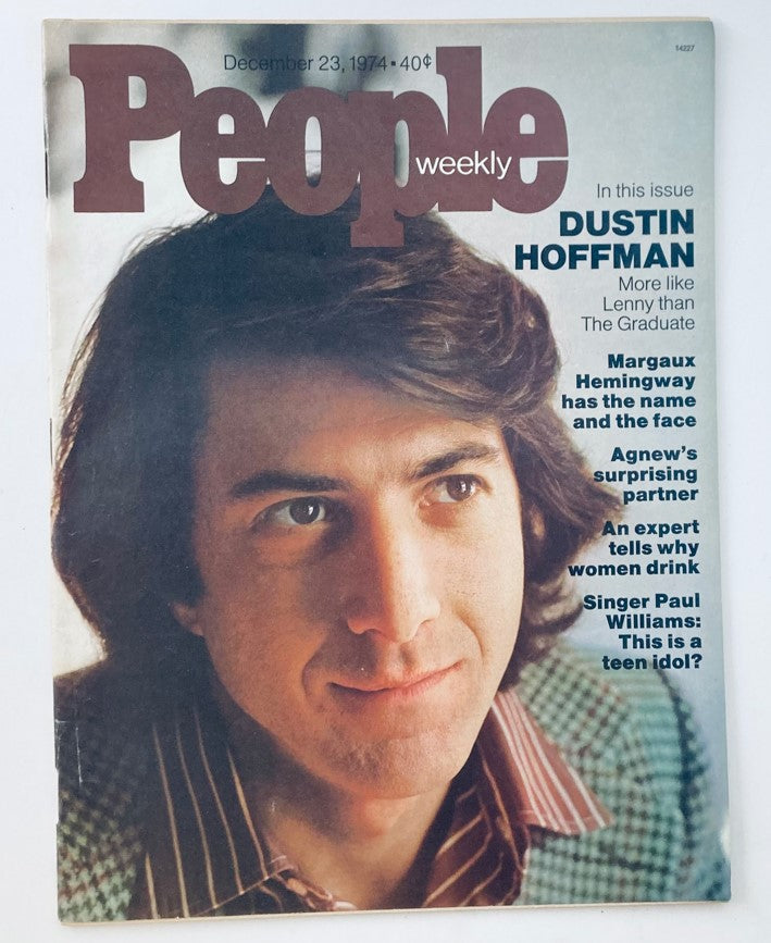 Cover of the VTG People Weekly Magazine December 23 1974 featuring Dustin Hoffman with a close-up portrait and cover lines discussing articles within.