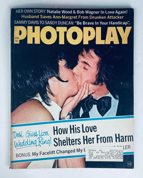 Cover of VTG Photoplay Magazine June 1972 Vol 81 No. 5 featuring Liza Minnelli and Desi Arnaz, Jr., with details on articles inside, including a spotlight on their relationship.