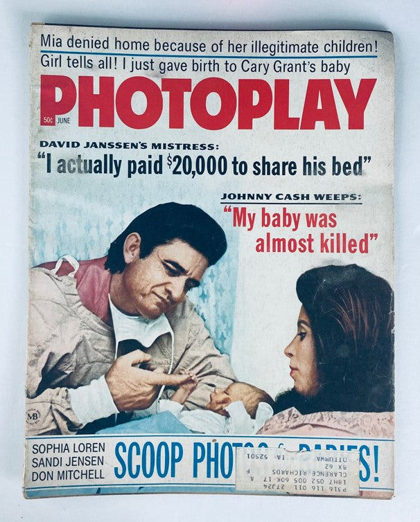 Cover of VTG Photoplay Magazine June 1970 Vol 77 No. 6 featuring Johnny Cash and David Janssen along with headlines about their personal stories.