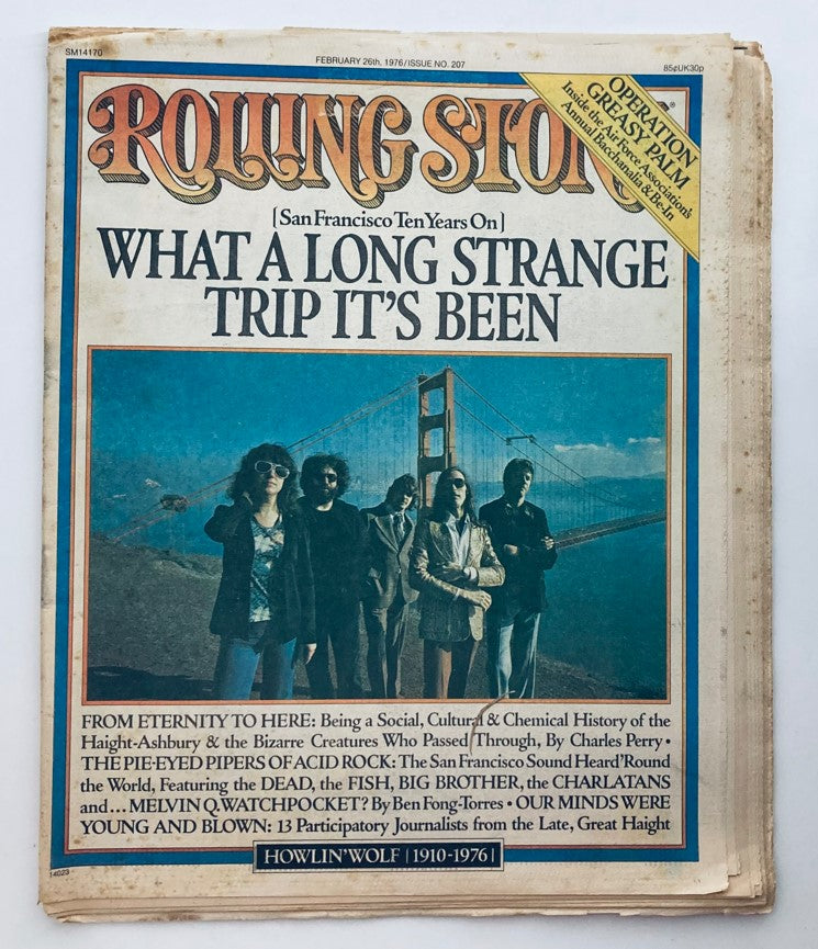 Cover of the VTG Rolling Stone Magazine February 26, 1976 Issue 207 featuring Howlin' Wolf and an image of the Golden Gate Bridge, capturing the essence of 1970s music culture.