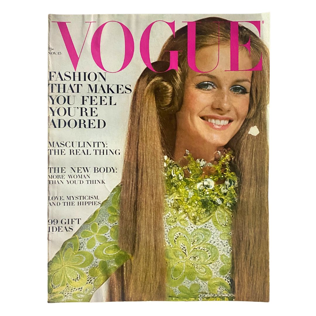 Vintage Vogue Magazine, November 15, 1967: Twiggy photographed by Bert Stern on the cover.