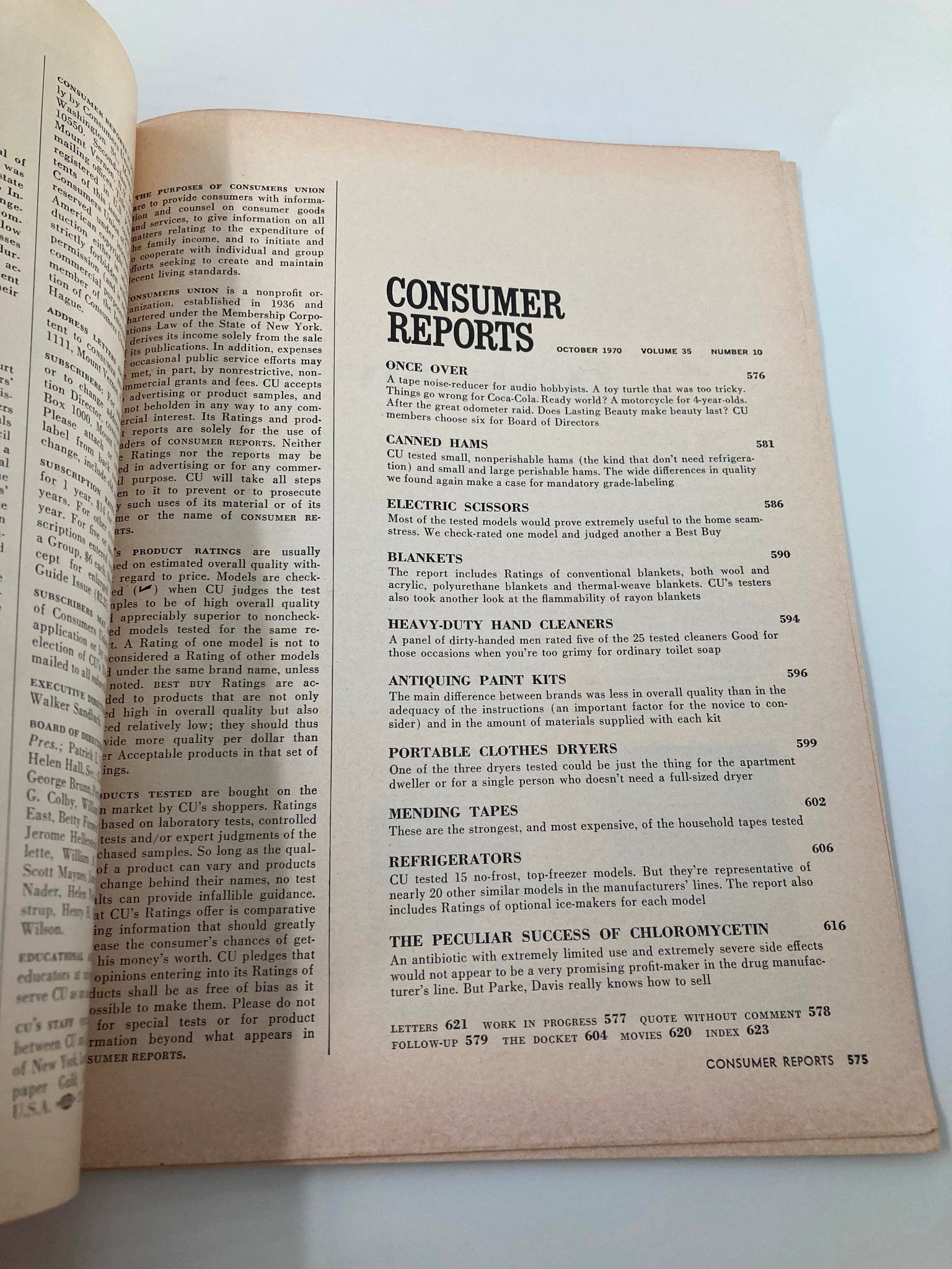Interior page of the VTG Consumer Reports Magazine from October 1970, displaying sections on various tested products such as electric scissors and blankets, along with a detailed overview of consumer testing methods.
