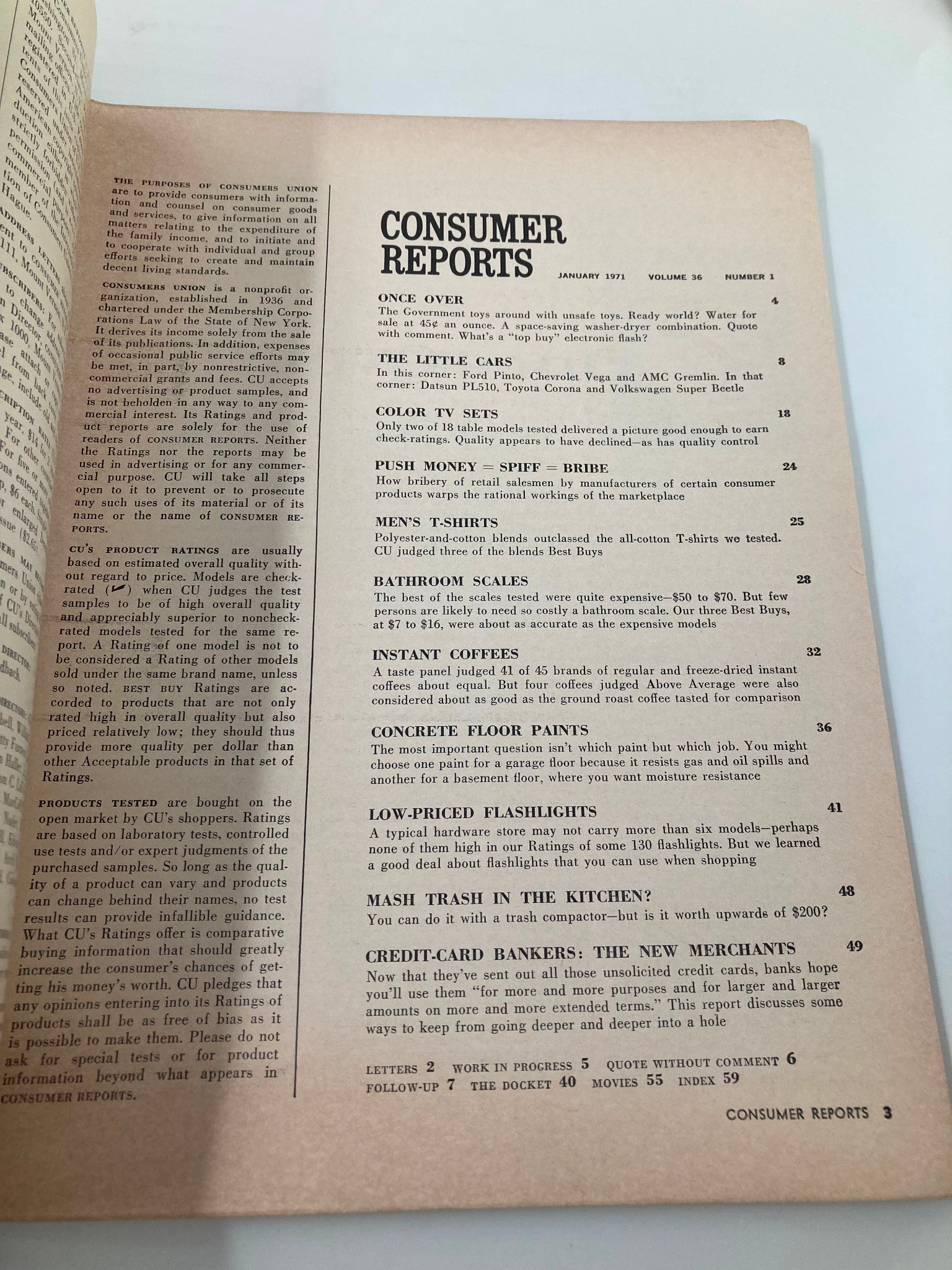 Table of contents from 'Consumer Reports', January 1971 issue, detailing featured articles including the Ford Pinto and consumer product ratings.