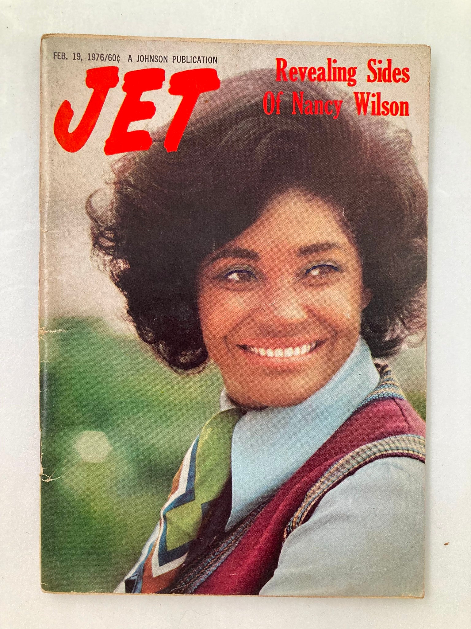 Cover of VTG Jet Magazine February 19 1976 Vol 49 #21 featuring Nancy Wilson smiling, showcasing her hairstyle and clothing style.