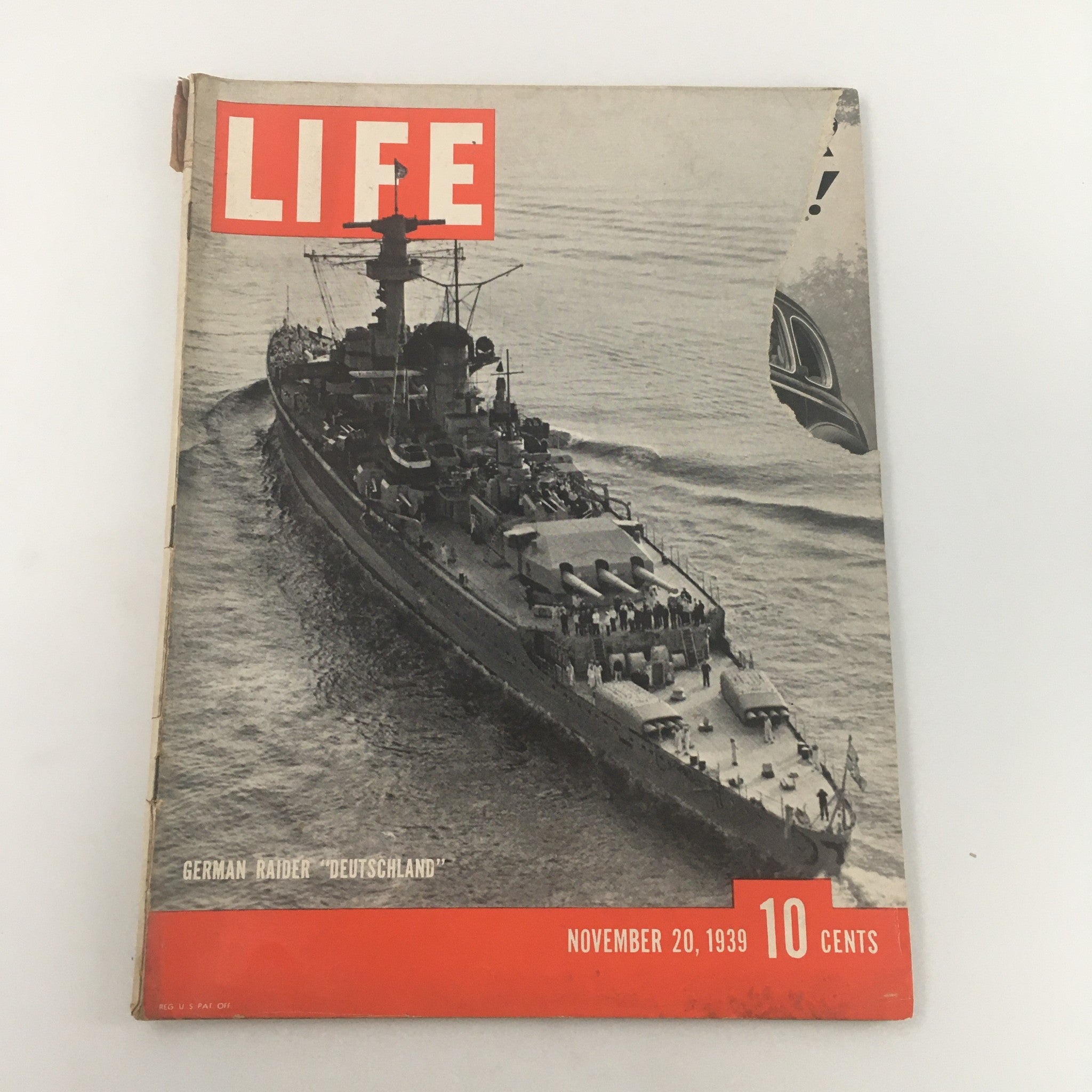 Cover of VTG Life Magazine November 20 1939 featuring the German Raider "Deutschland" with a ship navigating through water.