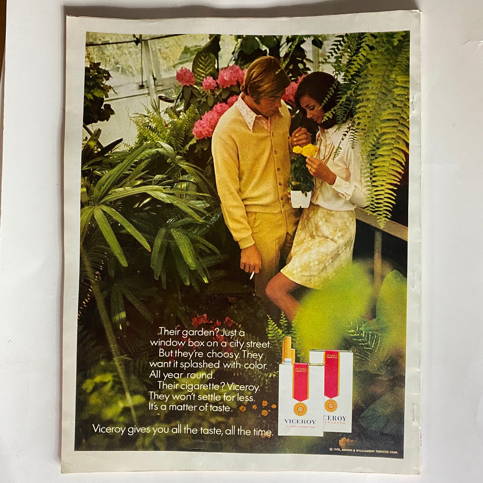 Advertisement page for Viceroy cigarettes from VTG Esquire Magazine August 1970 No. 441, showcasing a couple surrounded by flowers.