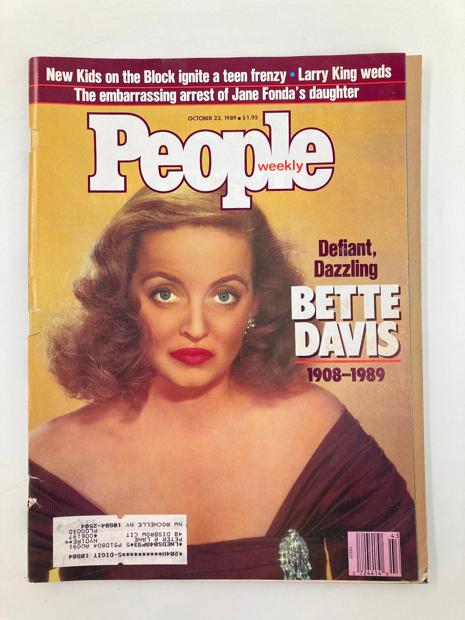 Cover of the VTG People Weekly Magazine from October 23, 1989 featuring Bette Davis, celebrating her life from 1908 to 1989. The magazine headline reads 'Defiant, Dazzling Bette Davis'.