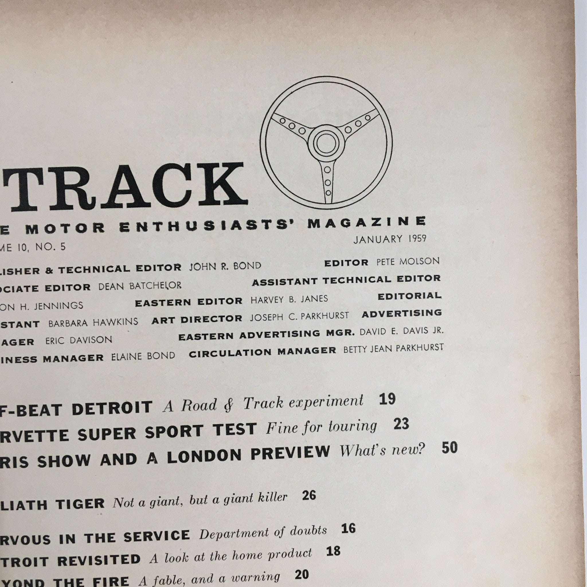 Cover page of VTG Road & Track Magazine January 1959, showcasing its title and editorial team.
