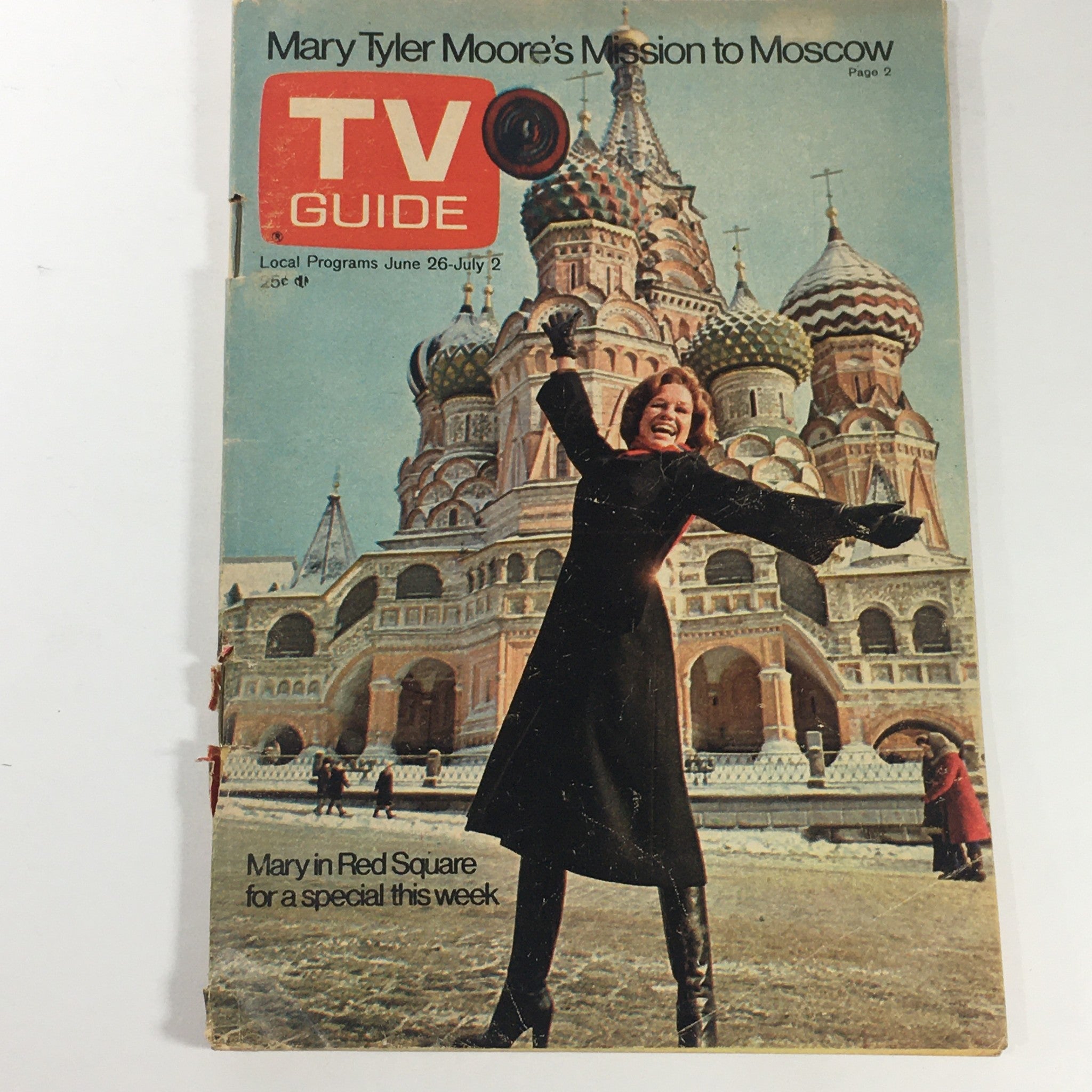 Cover of the VTG TV Guide Magazines June 26-July 2 1976 Vol 24 #26 featuring Mary Hartman, with an image of a woman joyfully posing in front of St. Basil's Cathedral in Red Square, Moscow.