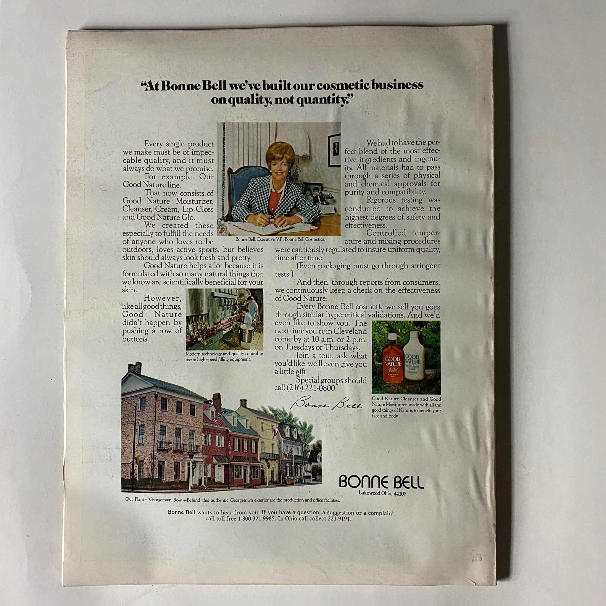 Back cover of VTG Vogue Magazine July 1976 featuring an advertisement for Bonne Bell cosmetics, highlighting quality and natural ingredients.