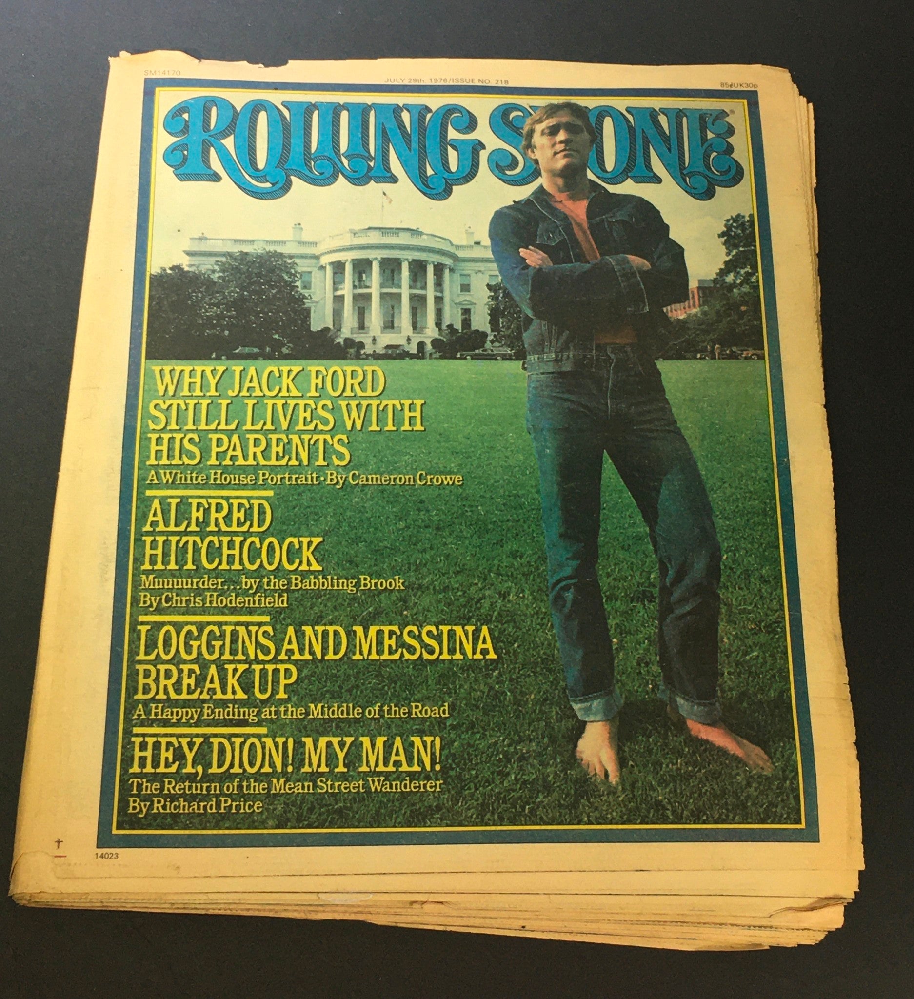 Vintage Rolling Stone magazine cover from July 29, 1976. Features Jack Ford in front of the White House along with headlines highlighting articles on Alfred Hitchcock, Loggins and Messina, and more. Ideal for collectors of vintage magazines.