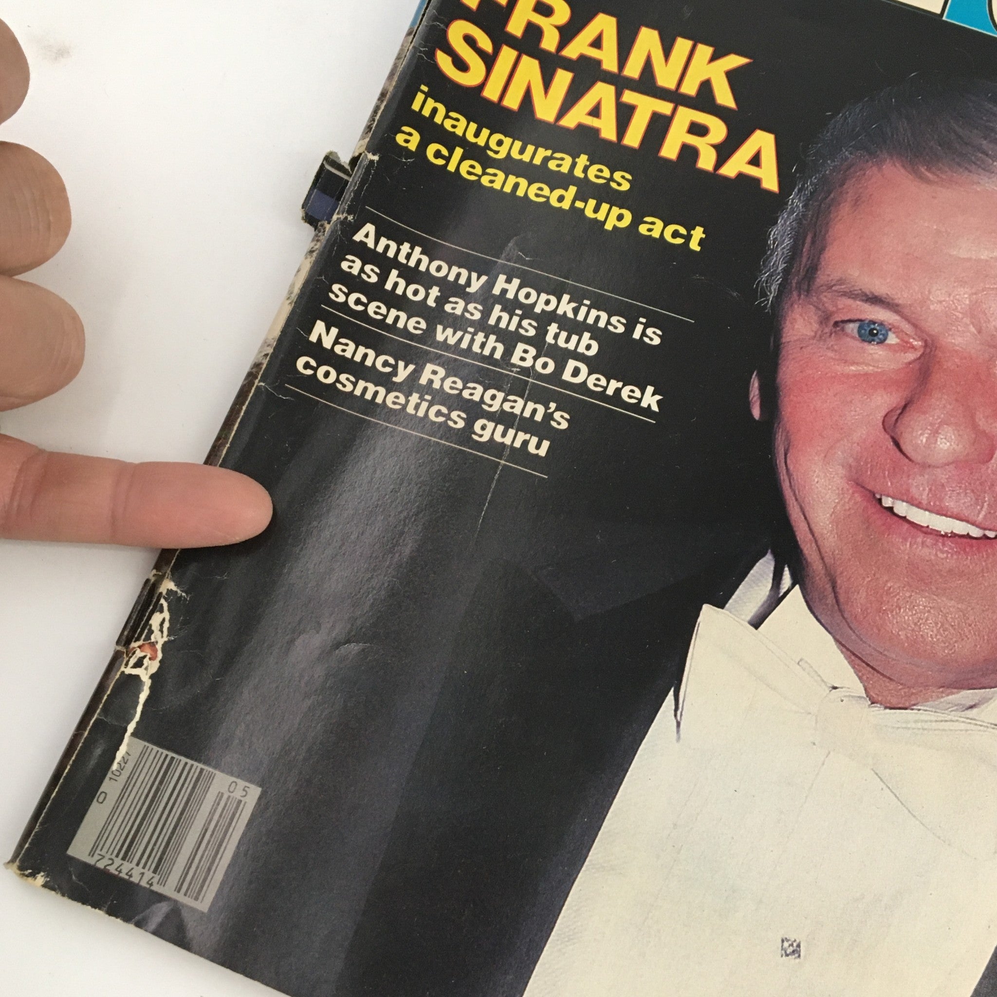 Cover of People Weekly Magazine February 2, 1981 featuring Frank Sinatra and Anthony Hopkins, showcasing snippets of articles about their careers.