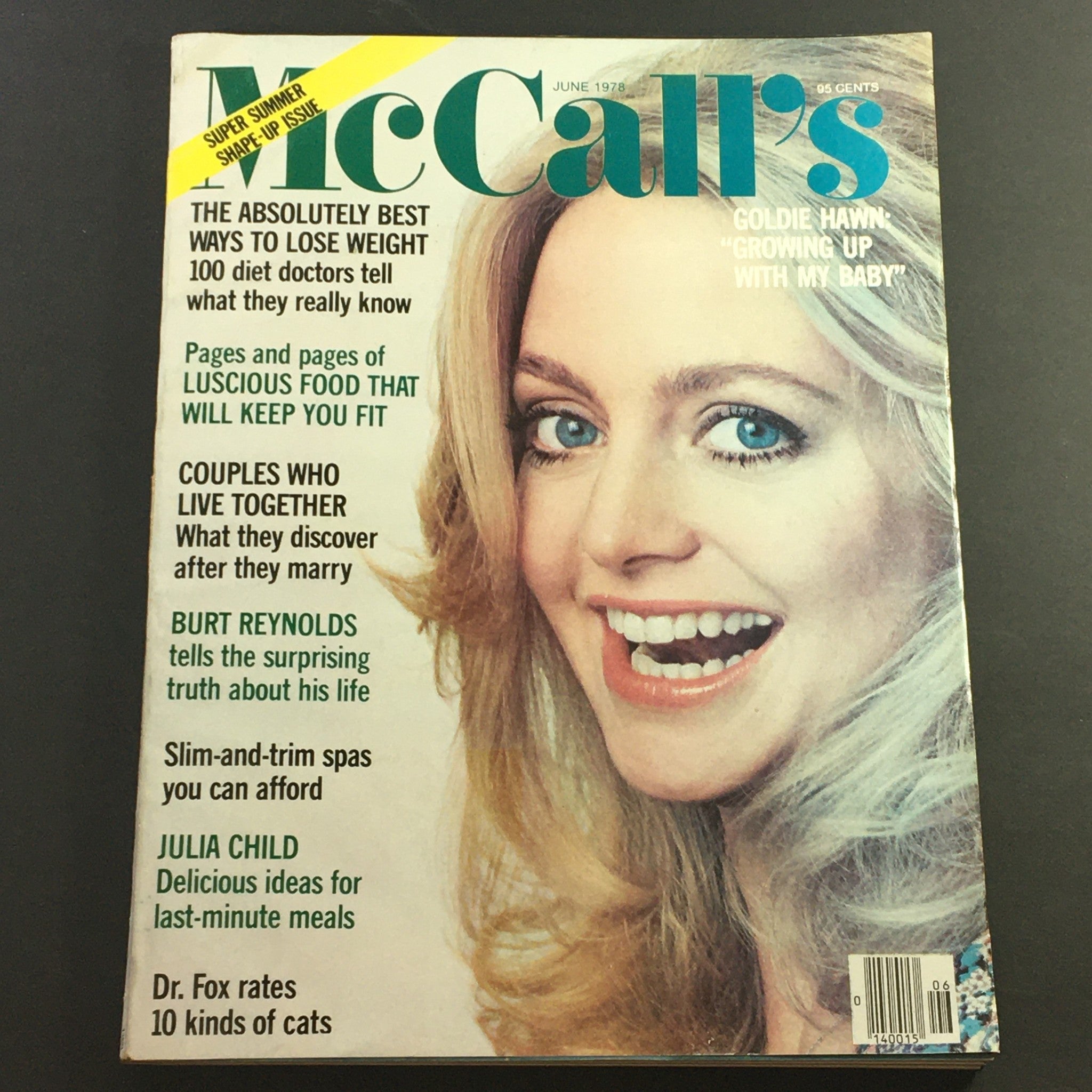 Cover of VTG McCall's Magazine June 1978 Vol CV #9 featuring articles on Goldie Hawn, Burt Reynolds, and Julia Child.