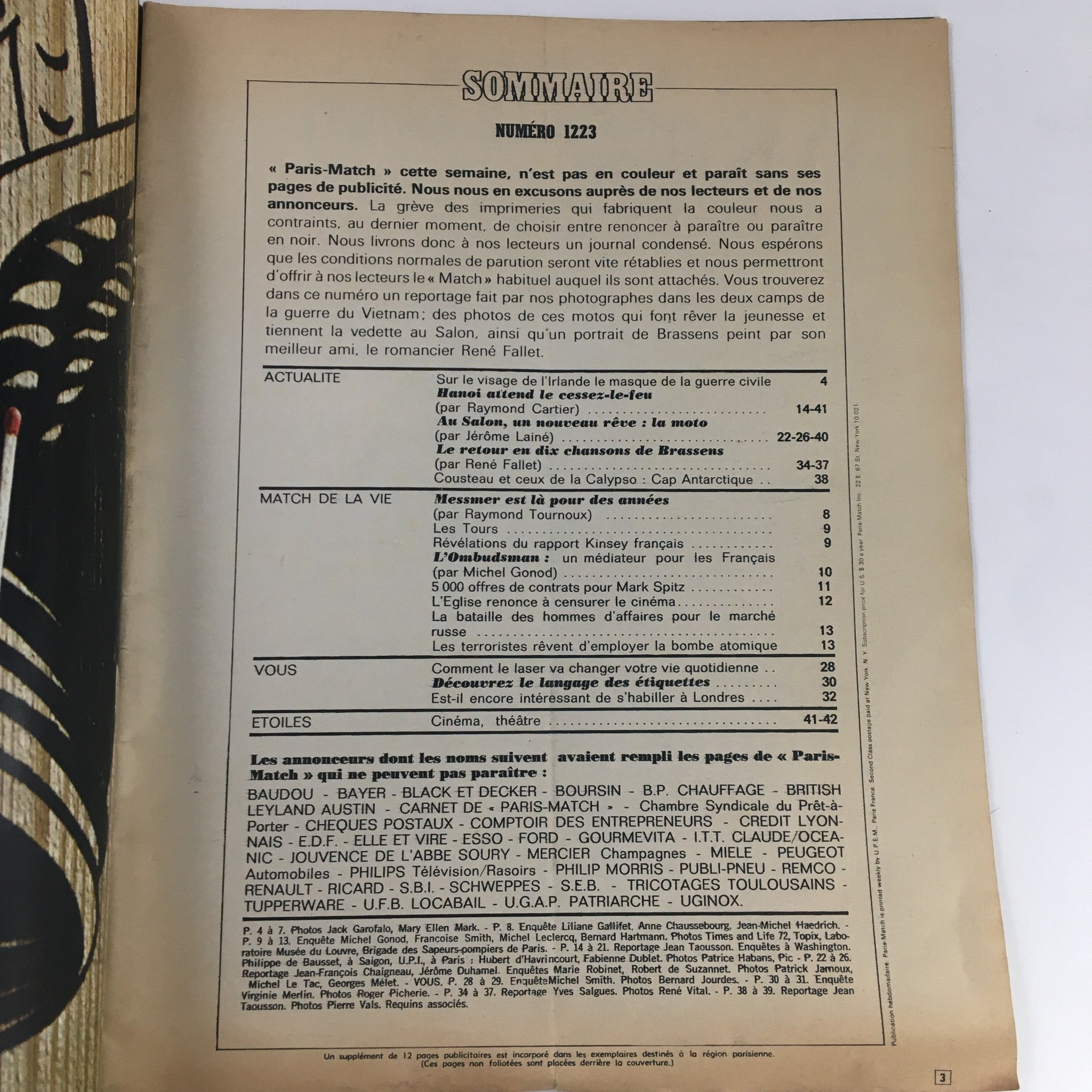 Table of contents from Paris Match Magazine October 1972 featuring articles on current events and cultural pieces.
