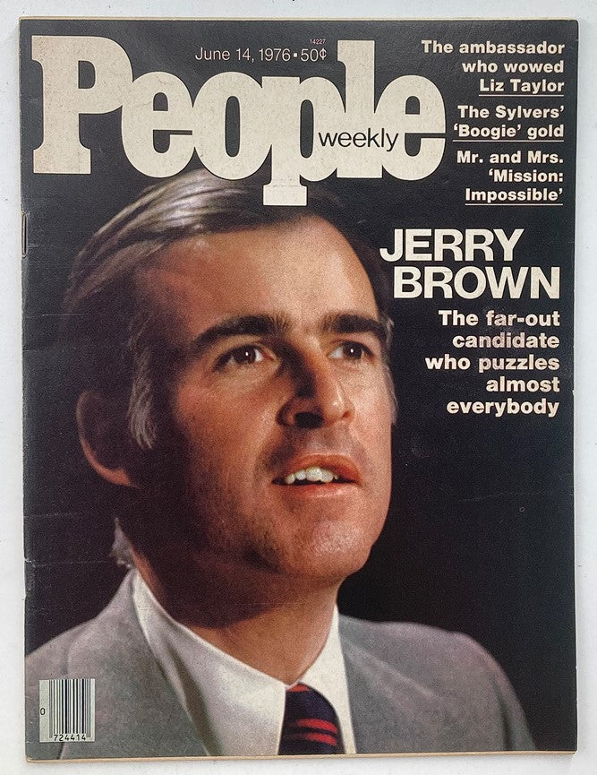 Cover of People Weekly Magazine from June 14, 1976, featuring Jerry Brown as the cover story. This vintage magazine showcases political and cultural insights of the 1970s.