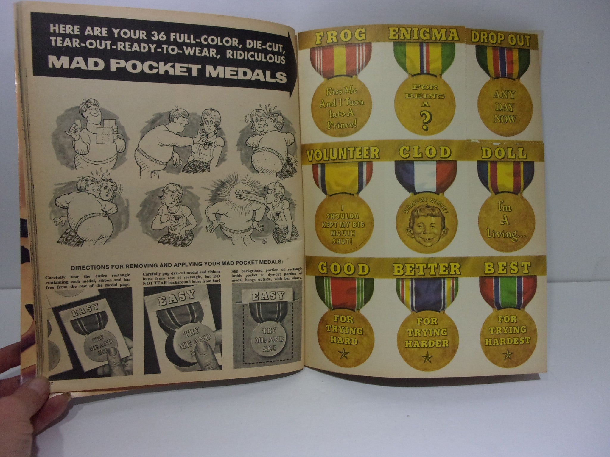 Special Annual Mad Magazine #12 - 36 Pocket Medals