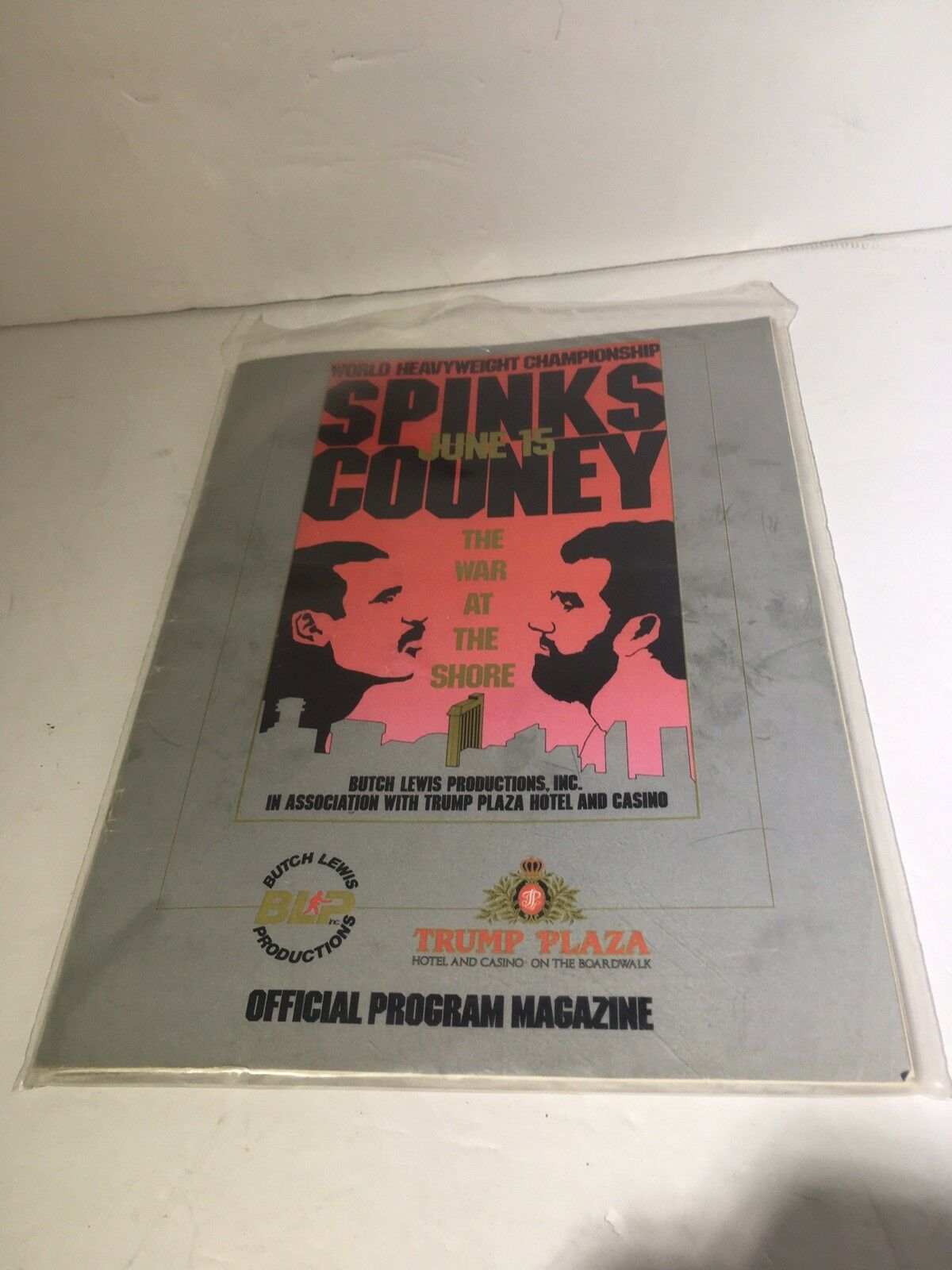 World Heavyweight Championship Spinks vs. Cooney Boxing Program Magazine Trump