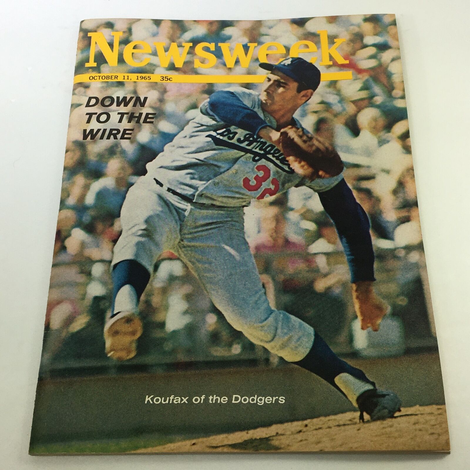 VTG Newsweek Magazine October 11 1965 - Sandy Koufax / Newsstand / No Label