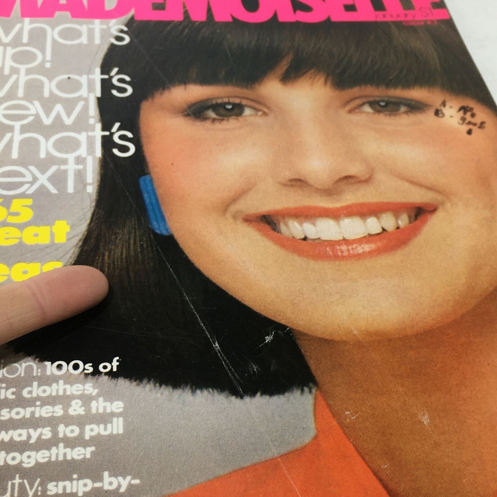 VTG Mademoiselle Magazine: January 1976 - Beautiful Fashion Cover No Label