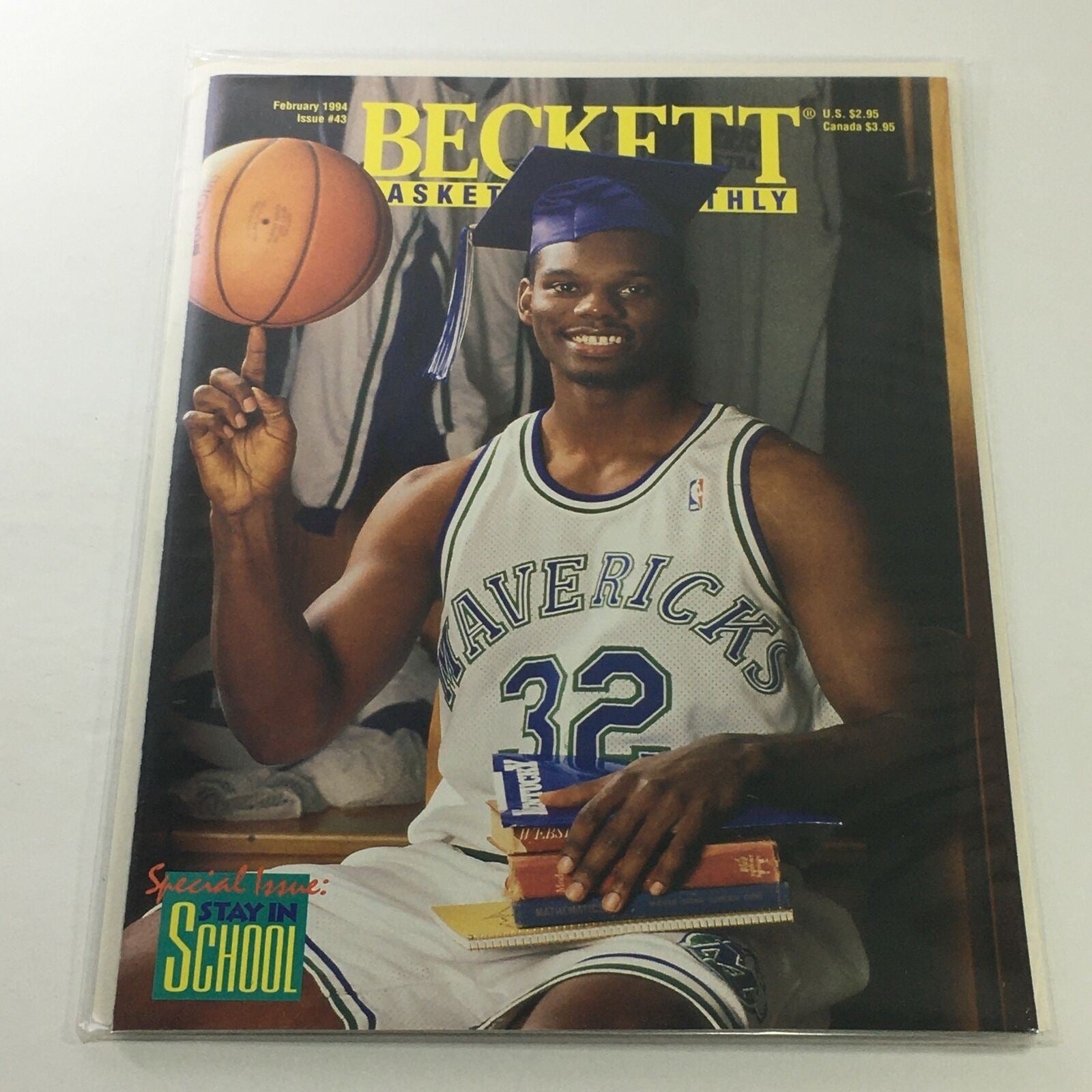 Beckett Basketball Monthly: February 1994 Issue #43 - Mavericks Jamal Mashburn