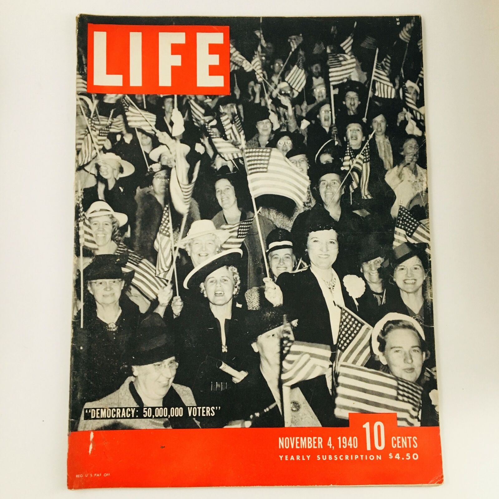 VTG Life Magazine November  4 1940 The Democracy of 50,000 Voters No Label