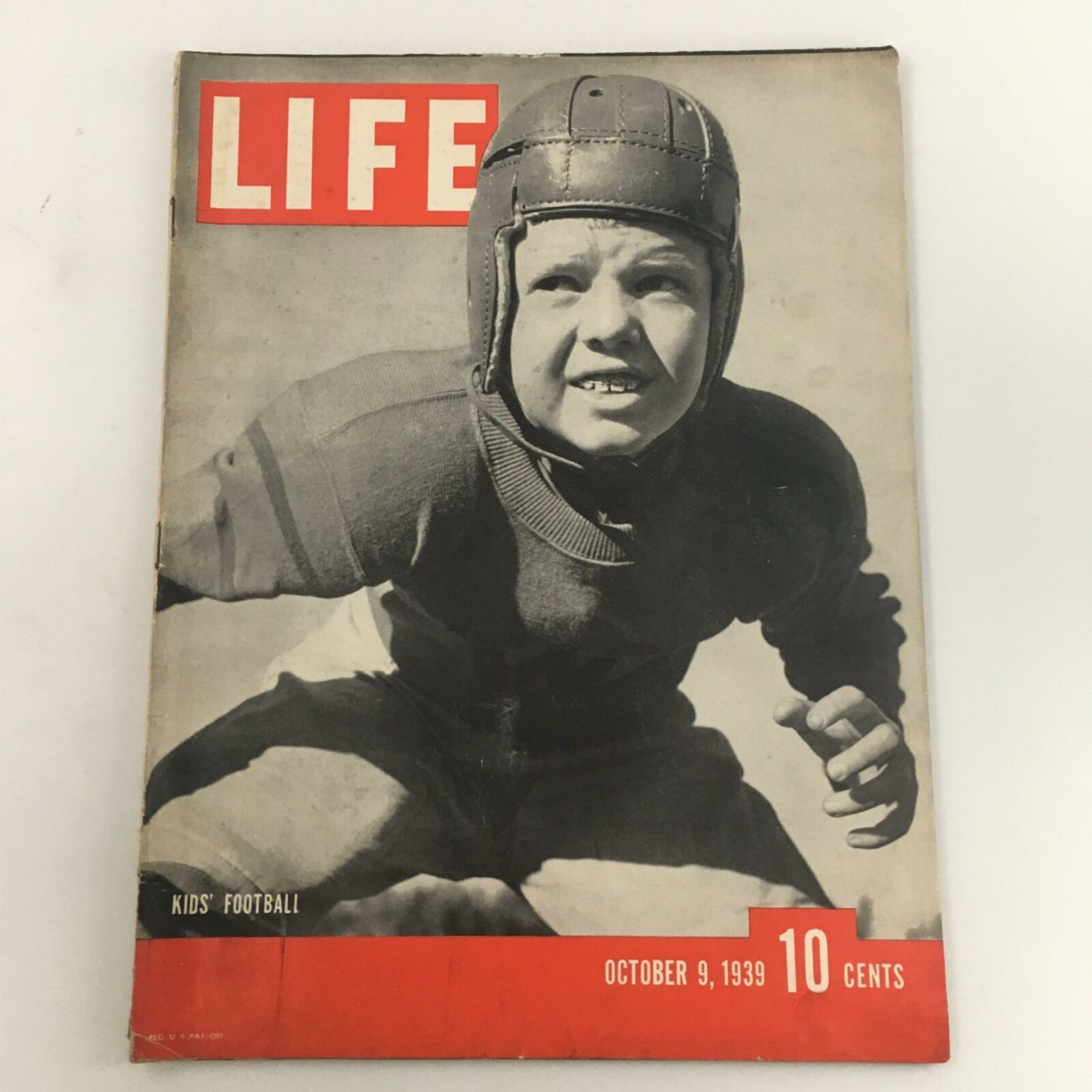 VTG Life Magazine October 9, 1939 Kid's Football Bill Gregory Newsstand