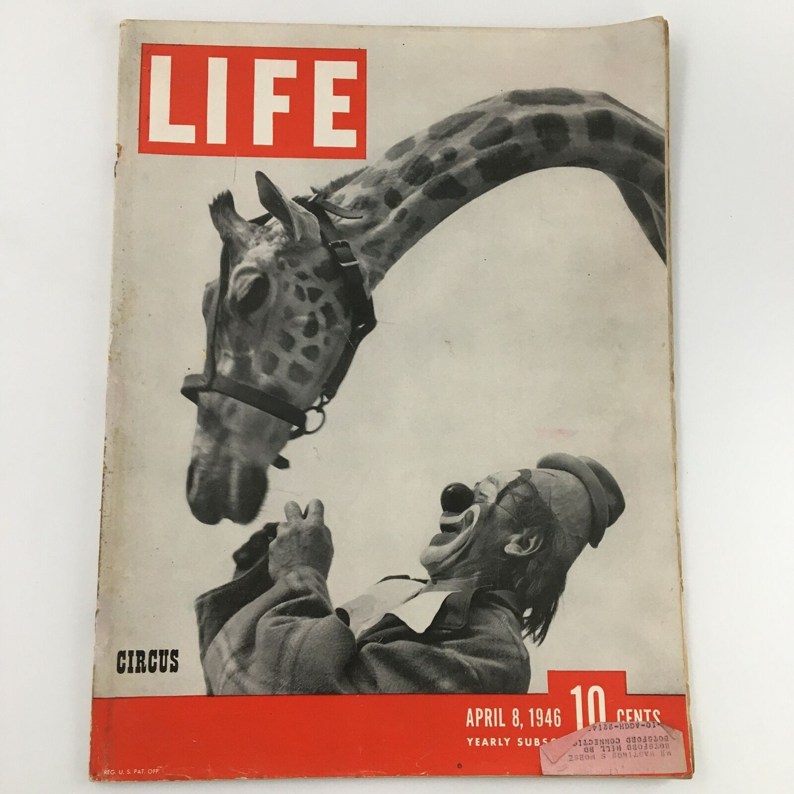 VTG Life Magazine April 8 1946 Photograph of a Circus Clown & A Giraffe Feature