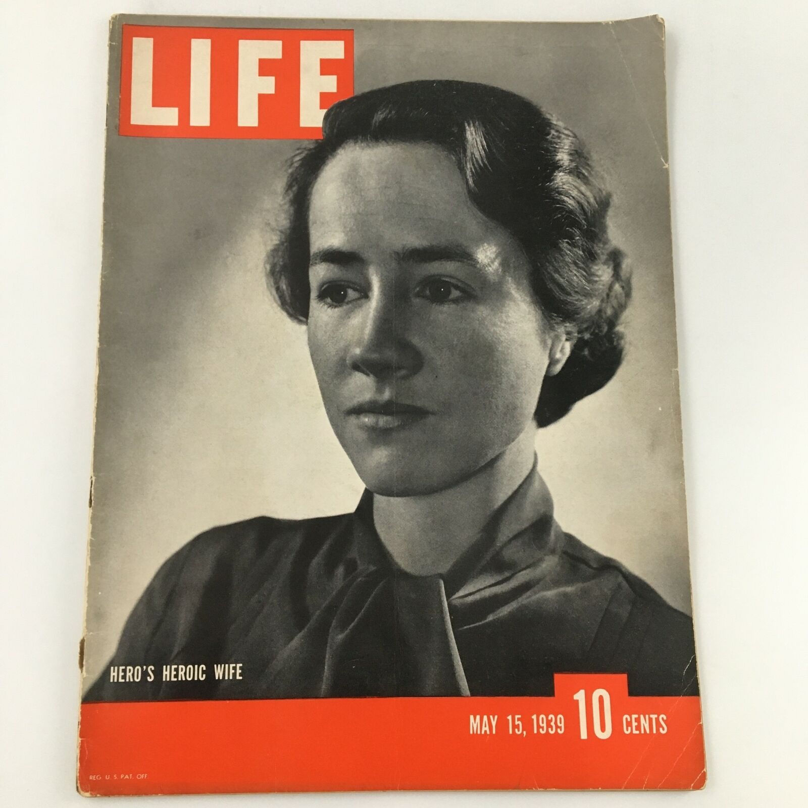 VTG Life Magazine May 15 1939 Hero's Heroic Wife Photograph