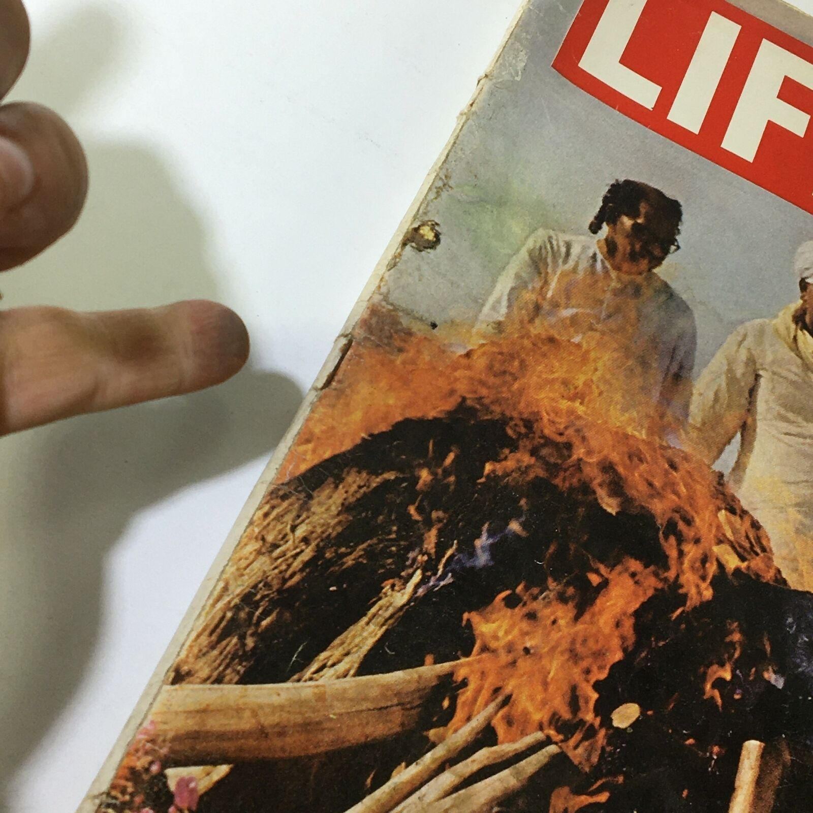 VTG Life Magazine June 5 1964 In Color The Cremation of Nehru Cover and Feature