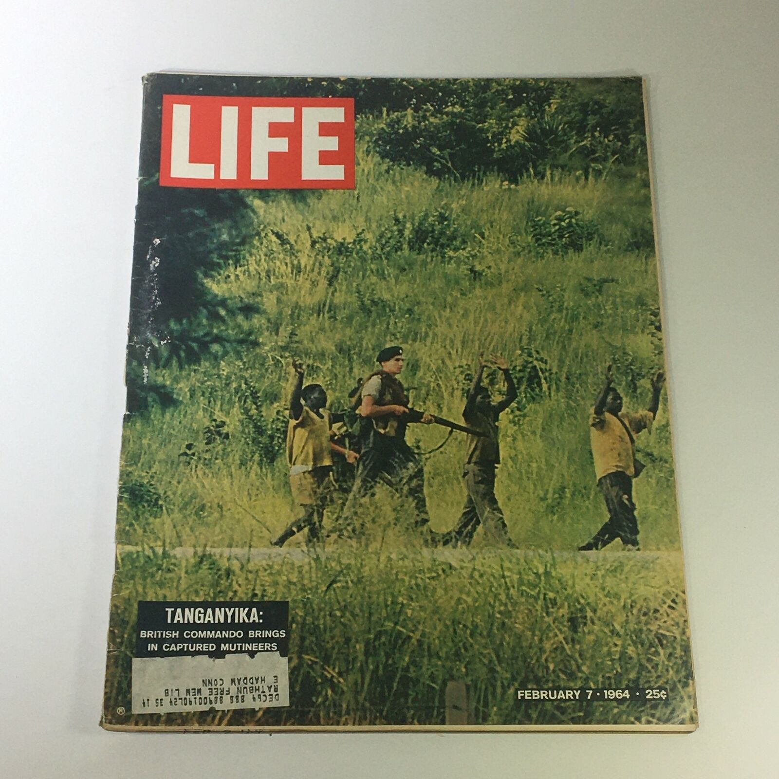 VTG Life Magazine February 7 1964 Tanganyika British Commando Cover and Feature