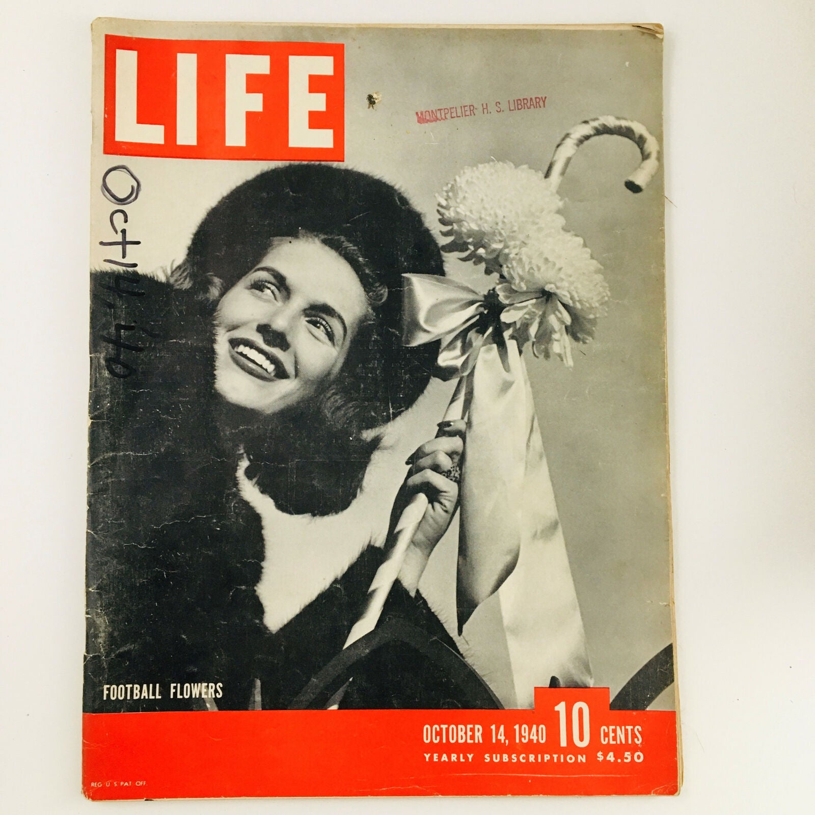 VTG Life Magazine October 14 1940 Beautiful Lady and her Football Flowers