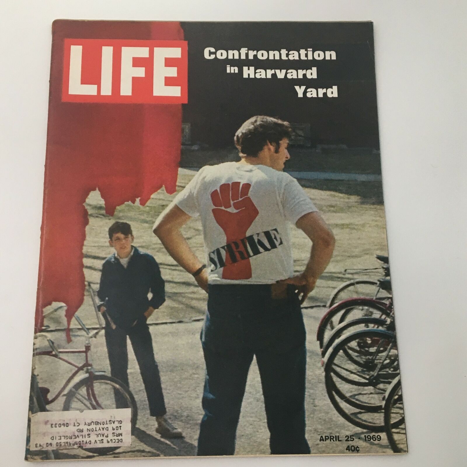 VTG Life Magazine April 25 1969 Confrontation in Harvard Yard Cover and Feature