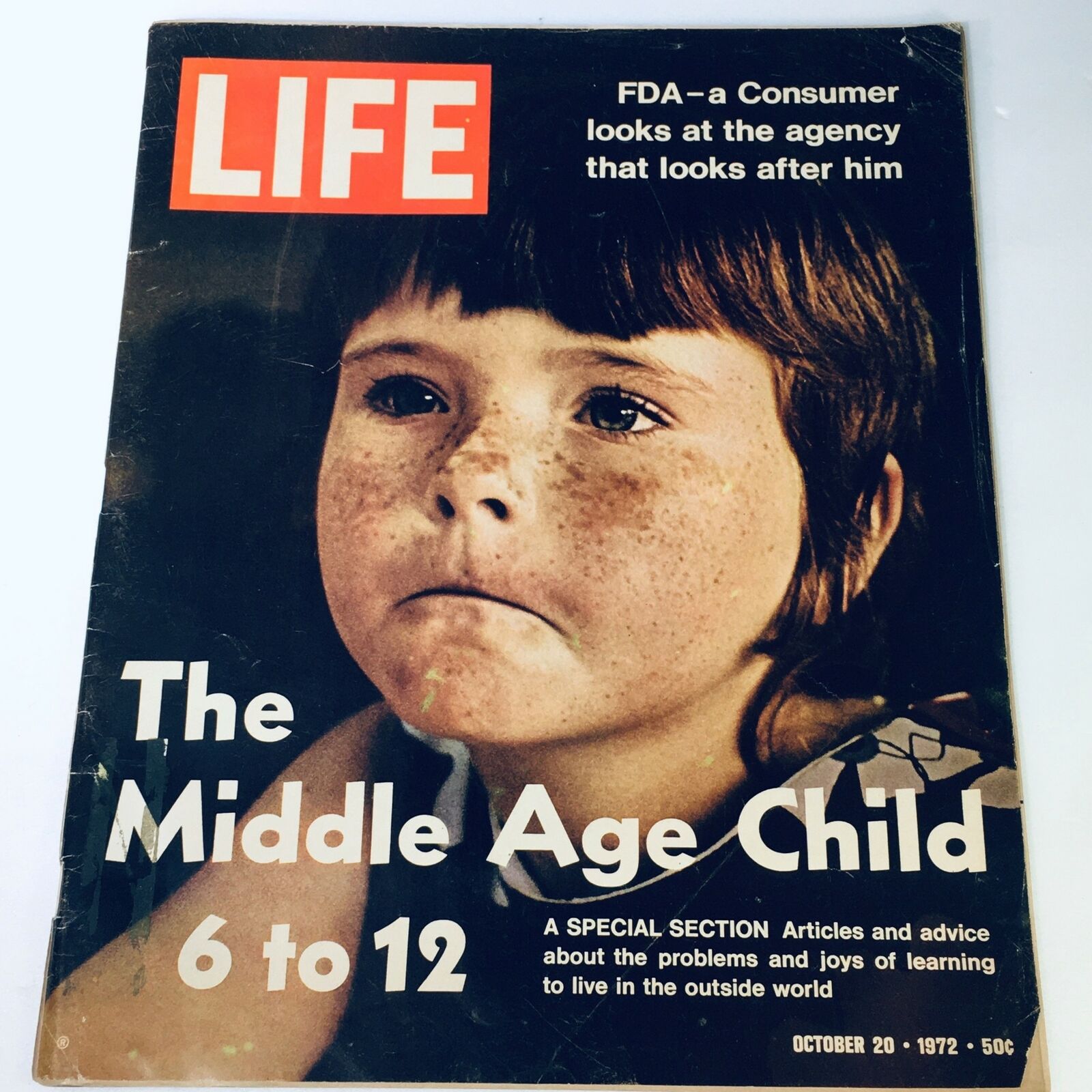 VTG Life Magazine October 20 1972 - The Middle Age Child from 6 to 12 Years Old