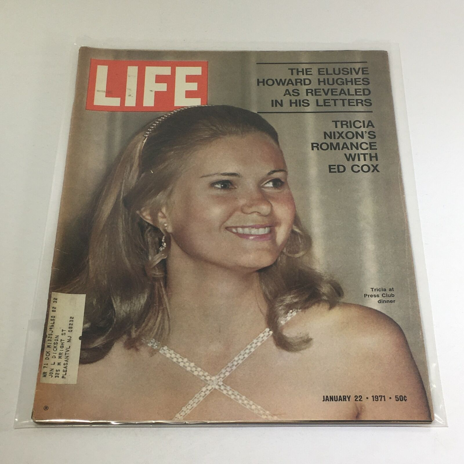 VTG Life Magazine: January 22 1971 - Tricia at Press Club/Elusive Howard Hughes