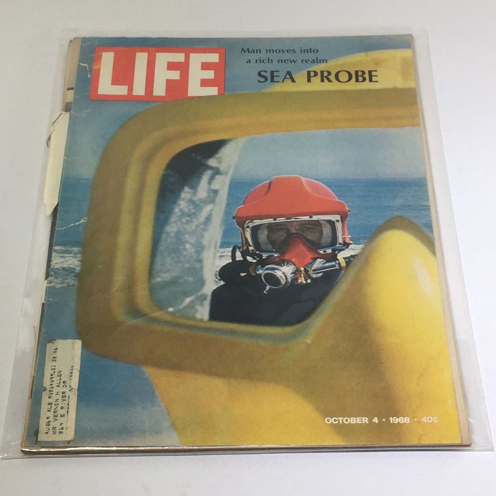 VTG Life Magazine: Sea Probe - Man Moves Into A Rich New Realm - October 4 1968