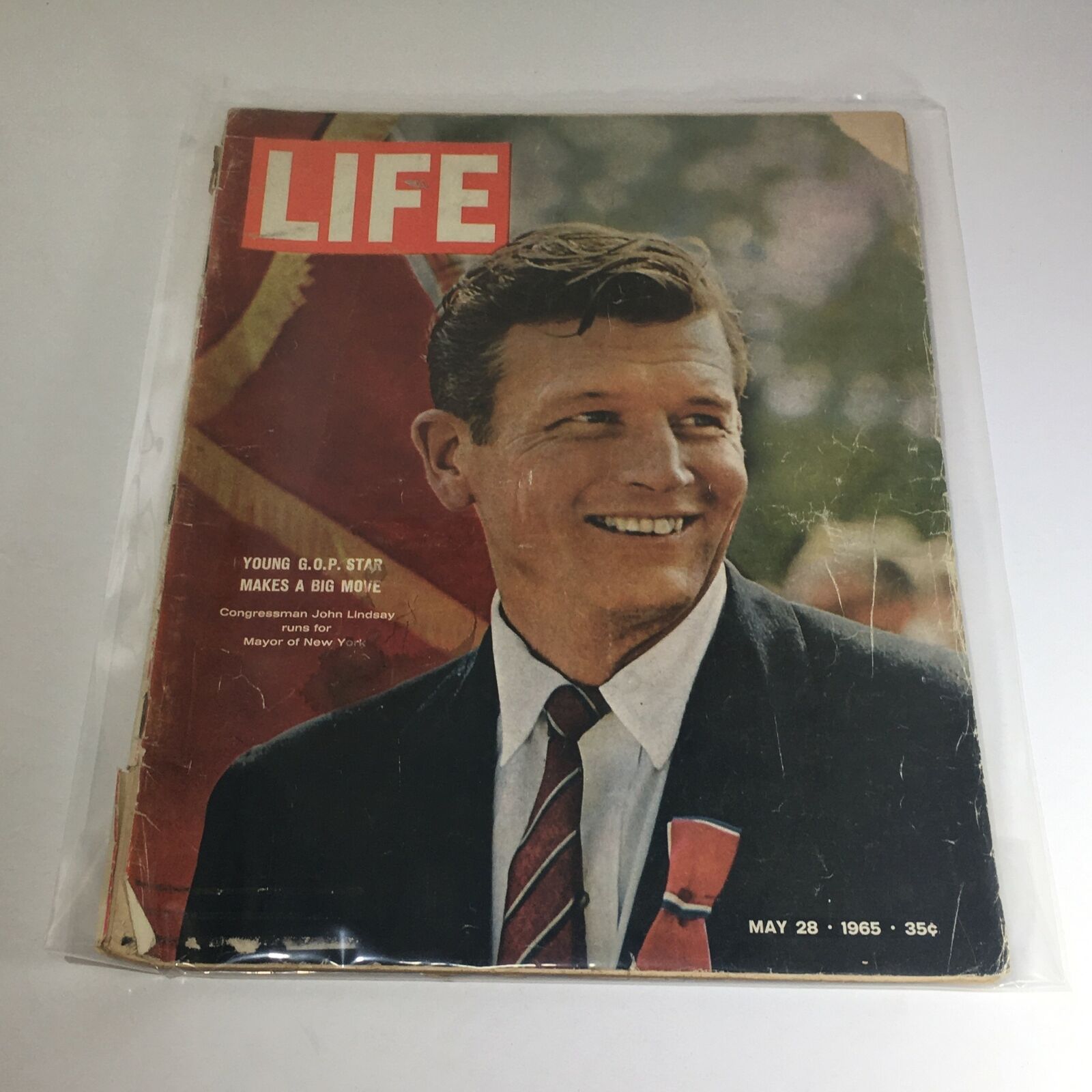 VTG Life Magazine - May 28 1965 - Young G.O.P. Star Makes A Big Move Cong. John