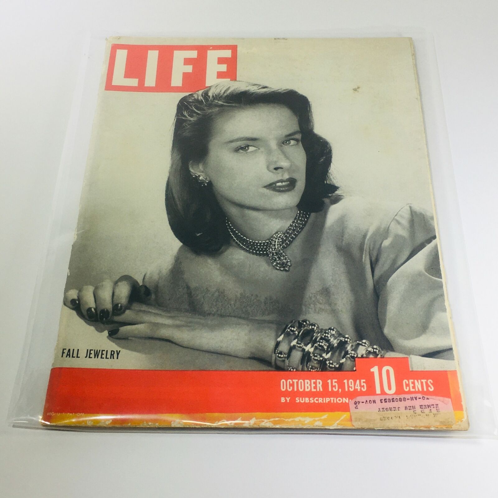 VTG Life Magazines: October 15 1945  Fall Jewelry/Pres. Roosevelt Secret Retreat