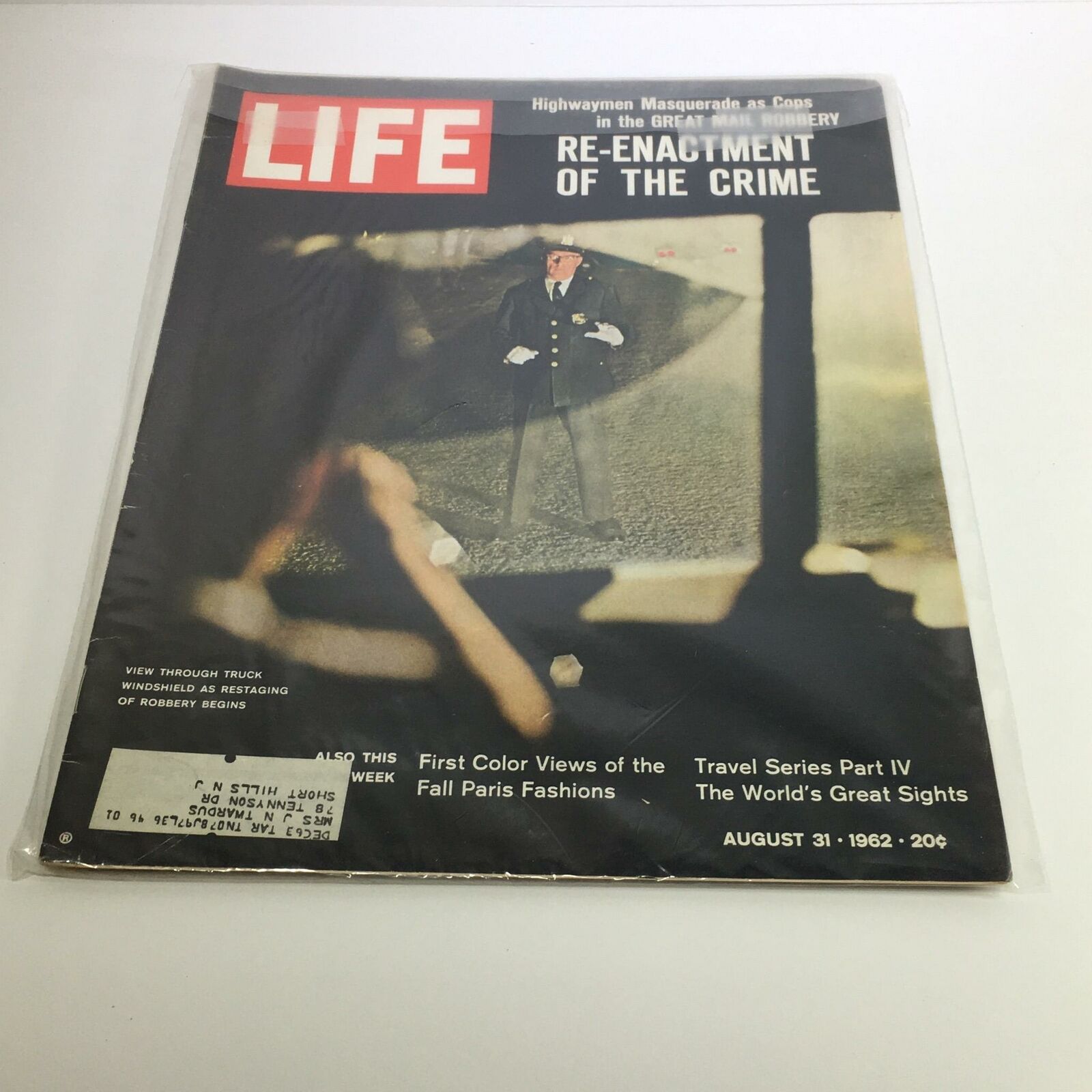 Life Magazine August 31 1962 View Through Truck Windshield of Robbery Begins