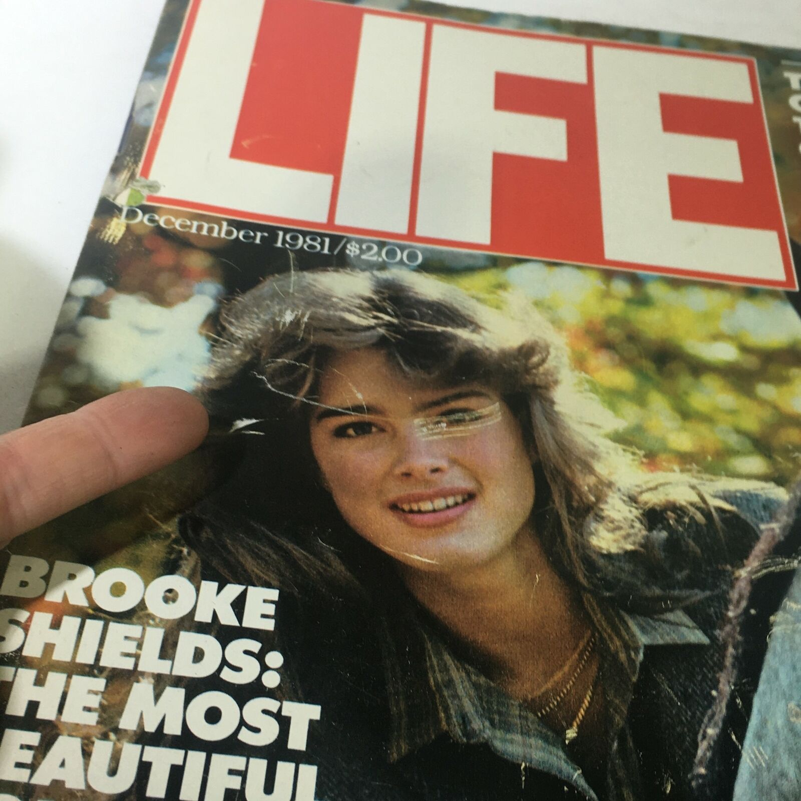 VTG Life Magazine December 1981 - Brooke Shields / Battle Over The Origin of Man