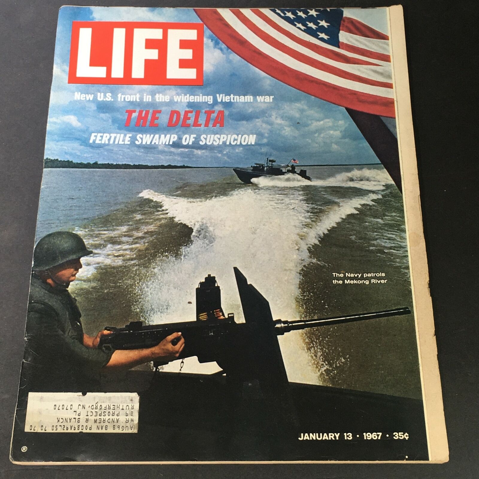 VTG Life Magazine January 13 1967 - The Delta Fertile Swamp of Suspicion