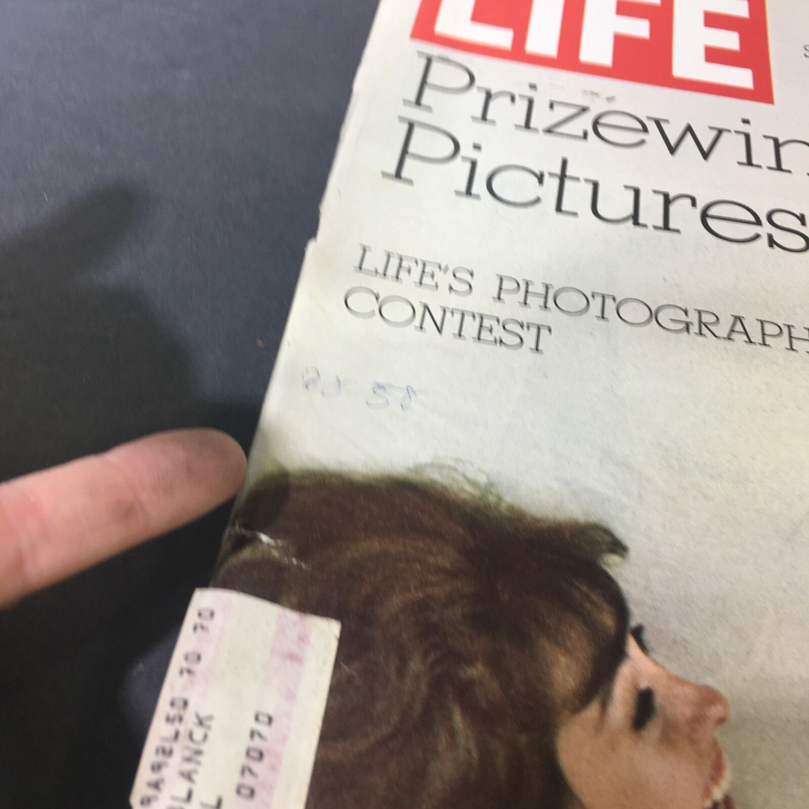 VTG Life Magazine December 25 1970 - Life's Photography Contest Prizewinning