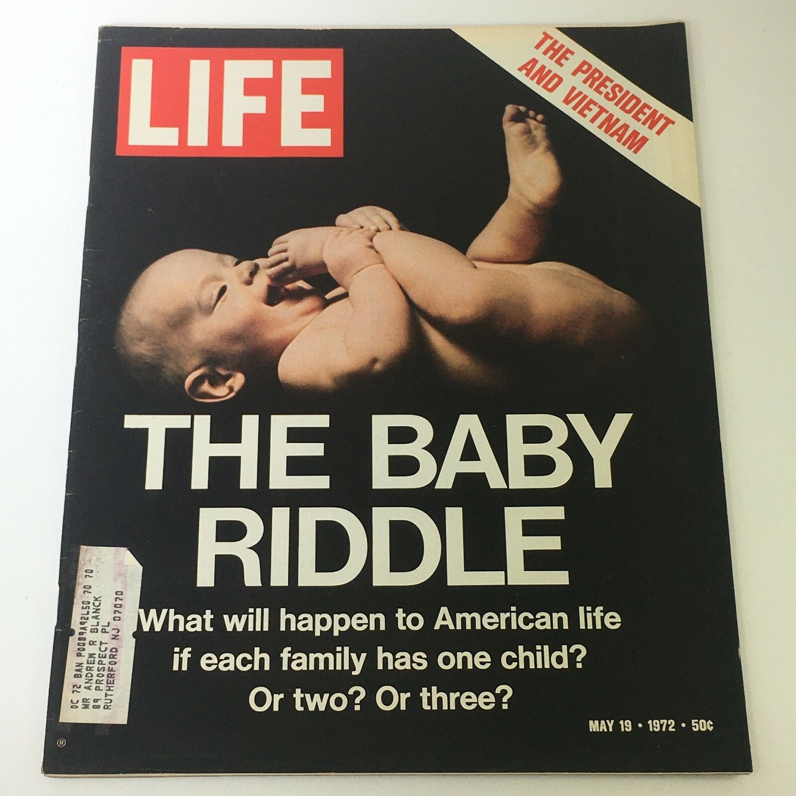 VTG Life Magazine May 19 1972 - The Baby Riddle / The President & Vietnam